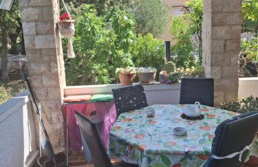 Vera Apartment - Photo 2