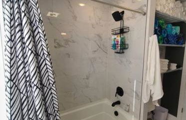 Newly Built Waterfront home w/Amazing Views - Foto 55