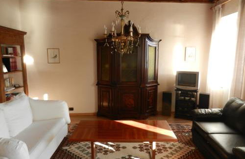 Charmantes Pfarrhaus mit Seeblick und Garten - Foto 8