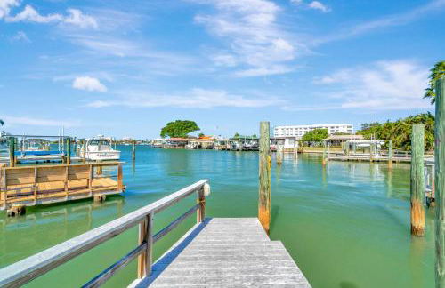 Clearwater Beach Waterfront Modern Villa 4BD 2BIG OPEN LOFT 4BT with Pool Boat Deck Sleep 15 - Foto 20