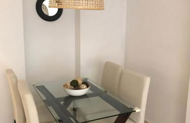 Designer's Flat - 3 Bdrm - Wifi - Best Location - Photo 7