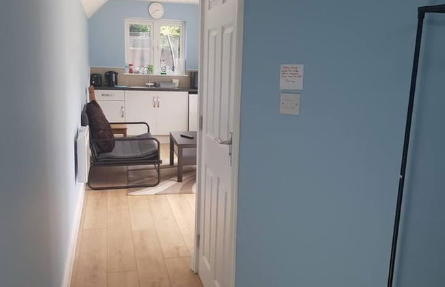 Cozy Studio in Luton - Photo 15