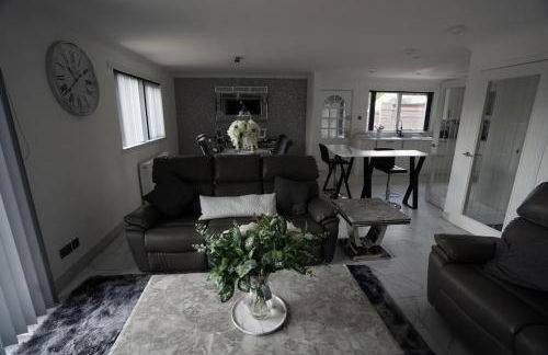 Brechin Getaway Luxury 3 bedroom house - Photo 23