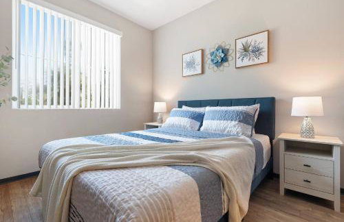 5-Star Irvine | Luxe 2BR w/ Pool, Gym & Parking - Foto 6