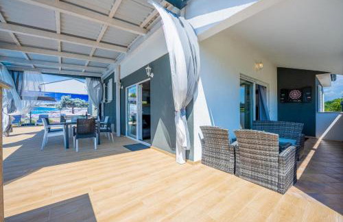 Villa Beauty with heated pool and jacuzzi - Photo 20