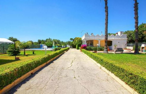 Amazing Home In Floridia - Photo 13