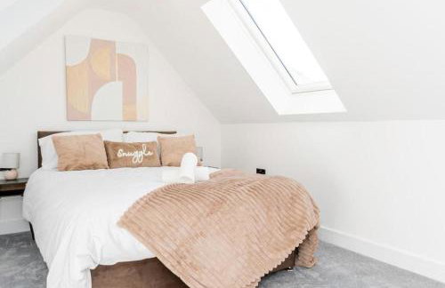 Modern Newport holiday home sleeps 8 - Foto 8