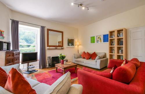 18th-Century Farmhouse with Countryside Views - Foto 2