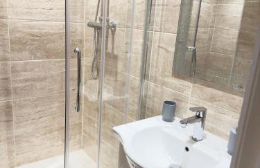 Apartment in Caversham - Photo 3