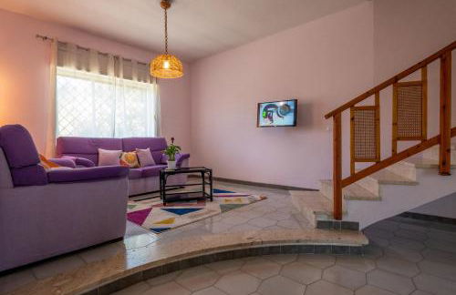 Butterfly House - Photo 19