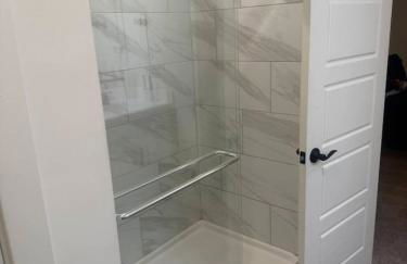 Luxury 5BR Maricopa Home with Private Heated Pool and Year Round Hot Tub - Photo 35