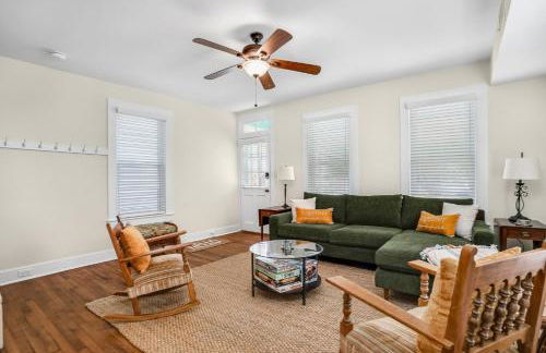 The Beach Peach - Downtown location with new charm! - Foto 6