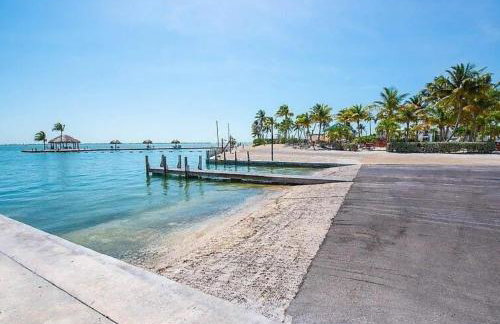 Oceanview Retreat with 60ft Seawall - Foto 22