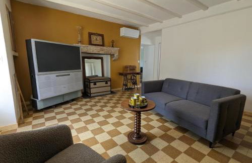 Maison spacieuse avec piscine privée, climatisation, Wi-Fi, animaux acceptés et parking - FR-1-653-268 - Foto 13