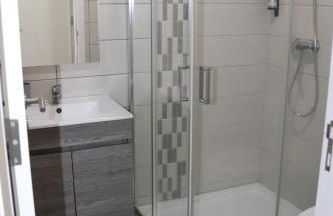 Amazing Blue House - Photo 7