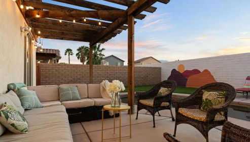 Desert Oasis w Pool Spa BBQ Outdoor Dining Under the Palms Calle Tolosa by AvantStay - Foto 2, Other