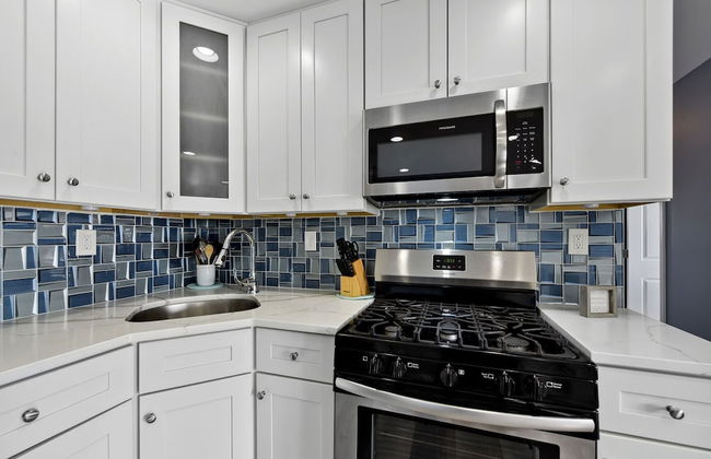 Waterfront Beach House - Photo 8