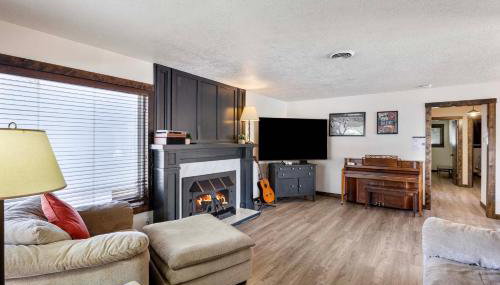 Lakefront Washington Home with Private Pool and Sauna - Foto 4