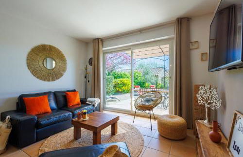 Lou Karo - Piscine partagée - Parking privé - Photo 10