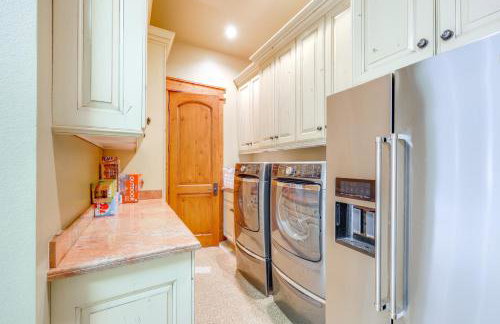 Hot Tub and Views Luxe Mountain Escape in Yucaipa - Photo 37