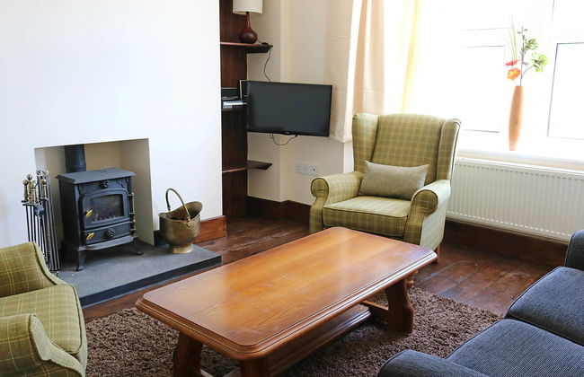 2 bedroom House in Isle with garden - Photo 8