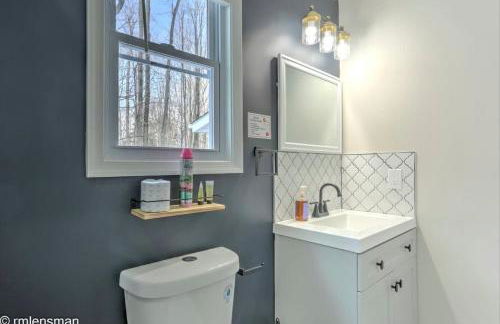 The Hut House 3BR 3BA Game Room Massage Chair - Foto 76