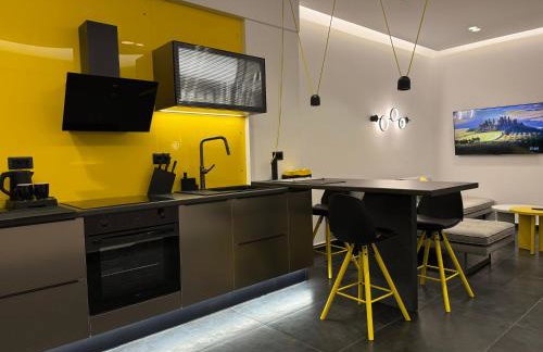 Studio 8 black & Yellow Urban Apartment City Center - Foto 1