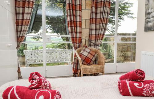 The Garden Apartment - Photo 14