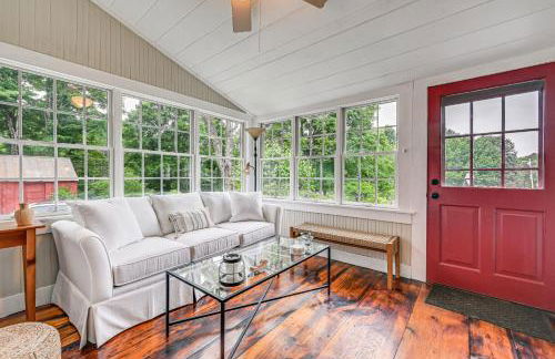 Historic Farmhouse Near Mountains and Colleges! - Foto 2