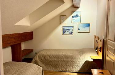 Cozy 4 bedroom duplex apartment, spa residence - Photo 8