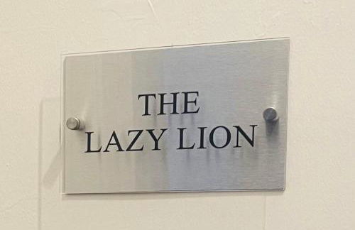 THE LAZY LION - Spacious 2 Bedroom - Town Centre Holiday Home Apartment - Photo 33