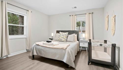 10 Min to Downtown - Desk - Fenced Yard - Wi-Fi - Foto 3