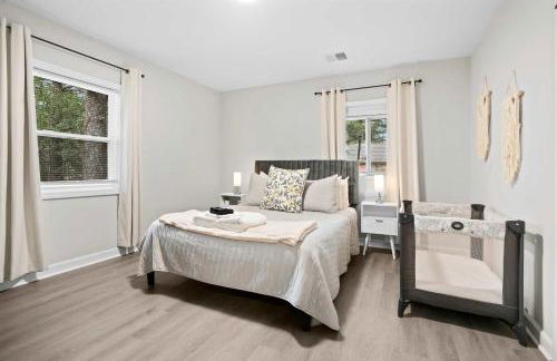 10 Min to Downtown - Desk - Fenced Yard - Wi-Fi - Foto 3