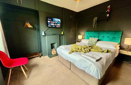 4 Bedroom House - DISC0UNTS - Parking, Contractors, Group, Family - Foto 10