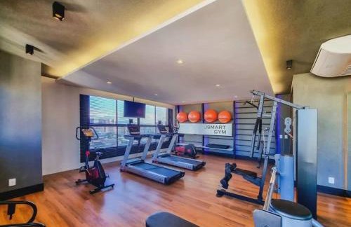 Flat Luxo com Coworking, Academia e Rooftop - WiFi 1Gb - Beira Mar 4 min - Foto 12