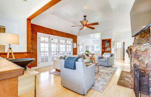 Private Hot Tub with Water Views Lower Lake Getaway - Foto 5