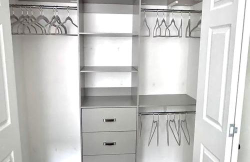 NEW - Mins to Hospitals - Manchester - Derry - Nashua - Concord - Queen Bed - Foto 14