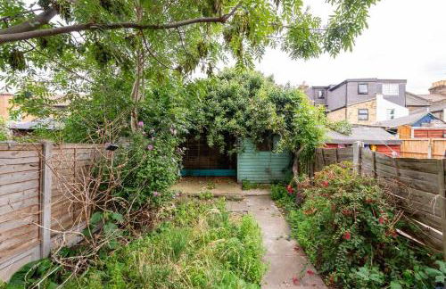 Stylist and Cosy 3 Bed House Leytonstone Sleeps 7 - Foto 27