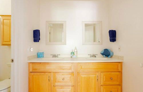 Serene Coastal Retreat Clark's Cove - Foto 30