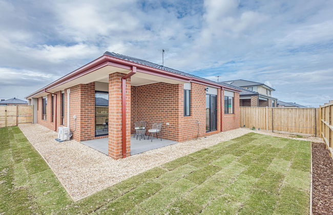 StayAU Charming 4BR Retreat Wyndham Vale - Foto 80