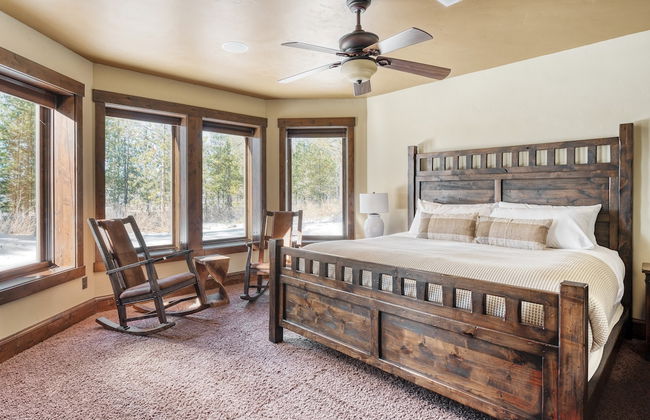 Big Pine by Avantstay Stunning Secluded Oregon Home w/ Hot Tub - Foto 8