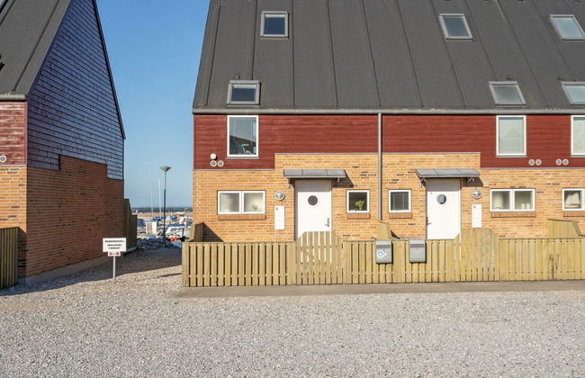 "Line" - 10m from the sea - Foto 1