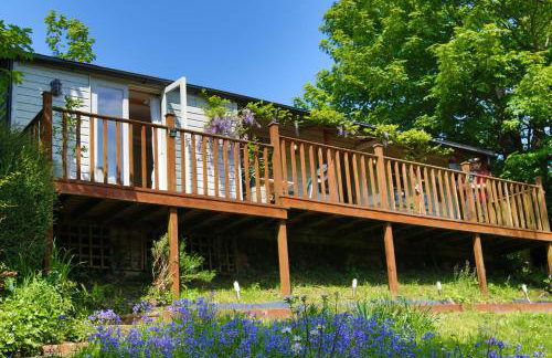 Treetops Lodge, Bantham, South Devon, a tranquil rural retreat - Foto 1