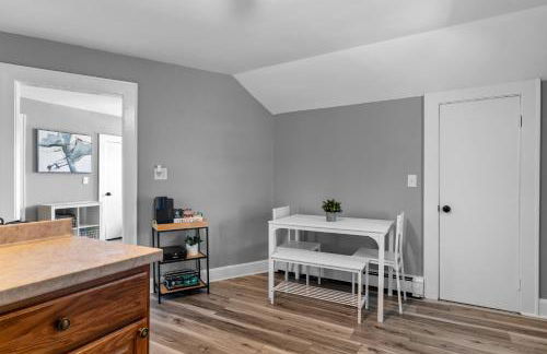 2BR Apartment Near Downtown Stamford I Pets OK - Photo 12