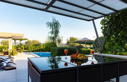 Villa Toni with 5 bedrooms and heated pool - Photo 15