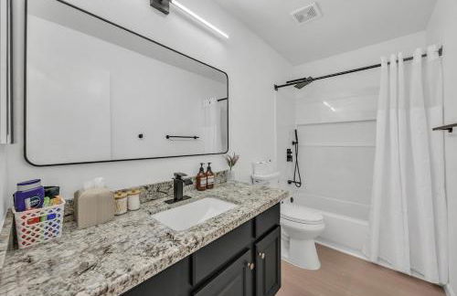 Modern 4BR Retreat in Prime Gilbert Location - Foto 62