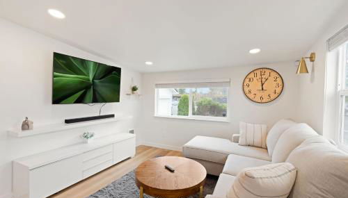 Cozy Bungalow Home 2br, 1ba - 9 min to Tacoma Dome - Foto 3, Game Room