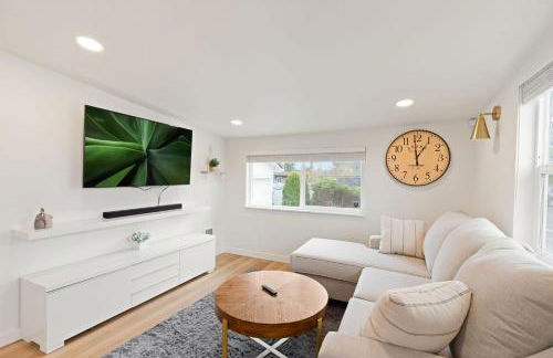 Cozy Bungalow Home 2br, 1ba - 9 min to Tacoma Dome - Foto 3