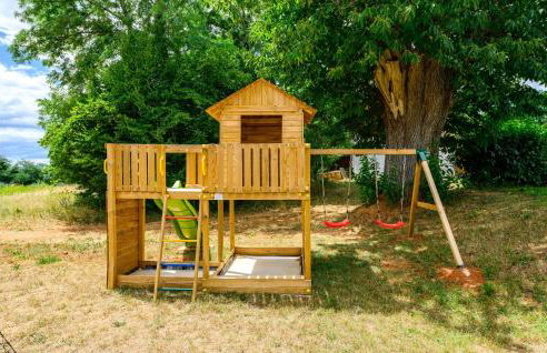 4 Bedroom Gorgeous Home In Pican - Photo 25