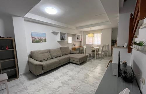 Casa adosada junto a la playa de El Perelló - Foto 13